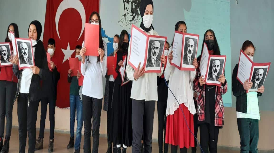 12 Mart İstiklal Marşının Kabulü ve Mehmet Akif Ersoy'u anma programı düzenlendi.