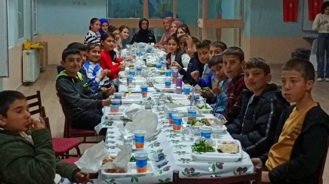 OKULDA İFTAR HEYECANI