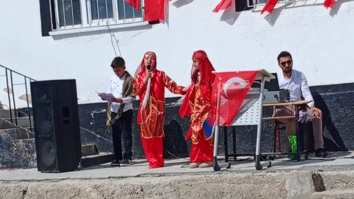 23 Nisan Ulusal Egemenlik ve Çocuk Bayramı